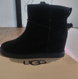 UGG ®Classic Femme Mini Boot